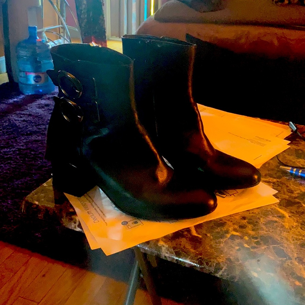 BLACK SHOE BOOTS Made in Italy.